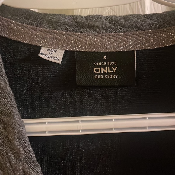 Cardigan - Picture 2 of 2